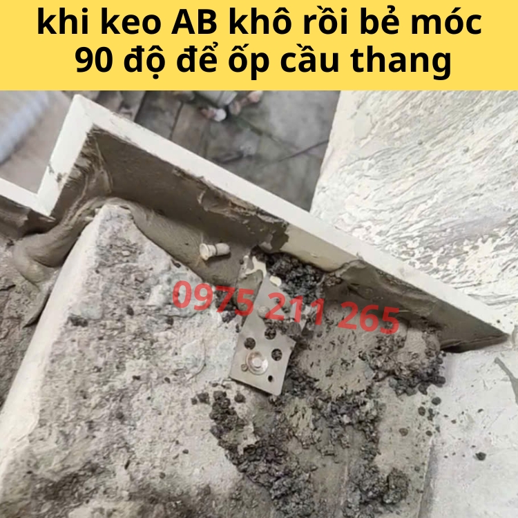 ke treo giữ gạch ốp